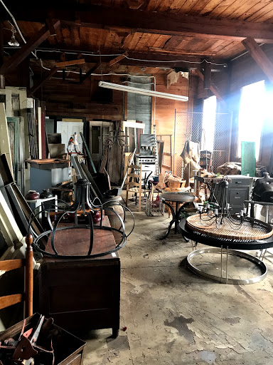 Antique Furniture Store «Hip and Humble», reviews and photos, 401 E Main St, Berryville, VA 22611, USA