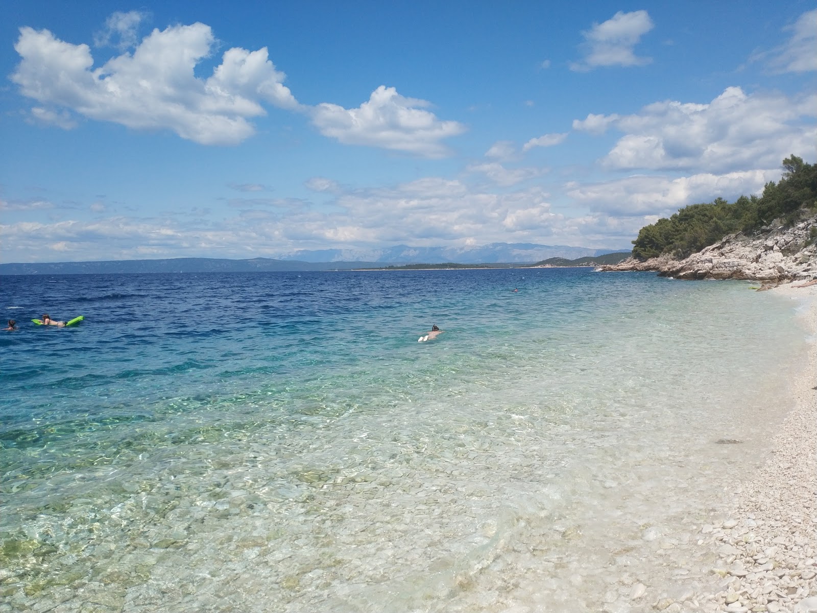 Foto di Vaja Bay con baia piccola