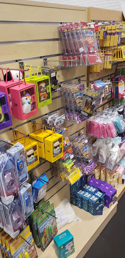 Shoe Store «DSW Designer Shoe Warehouse», reviews and photos, 276 New Britain Ave, Plainville, CT 06062, USA