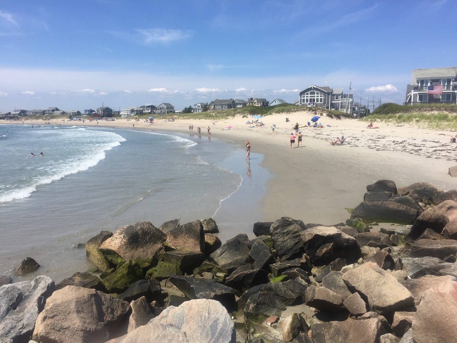 Foto av East Matunuck Beach med hög nivå av renlighet