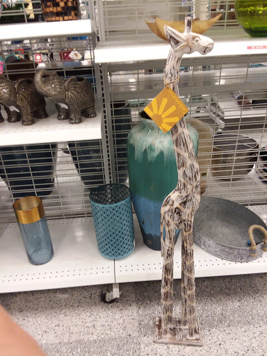 Clothing Store «Ross Dress for Less», reviews and photos, 9454 Skokie Blvd, Skokie, IL 60077, USA