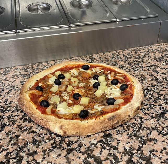 Tomato Pizza. Andrésy