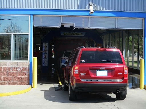 Car Wash «Breeze Thru Car Wash - Longmont», reviews and photos, 1213 Ken Pratt Blvd, Longmont, CO 80501, USA