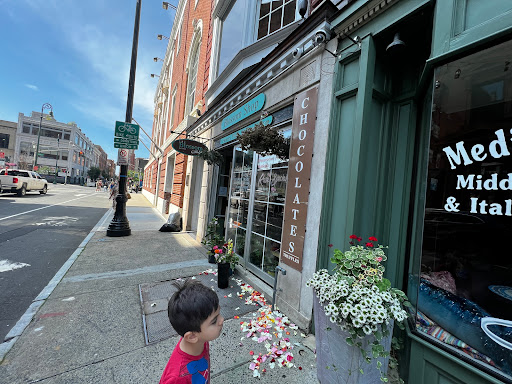 Florist «Blossom Shop», reviews and photos, 138 Orange St, New Haven, CT 06510, USA