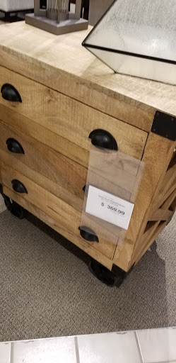 Furniture Store «Art Van Furniture - Ann Arbor», reviews and photos, 425 E Eisenhower Pkwy, Ann Arbor, MI 48108, USA