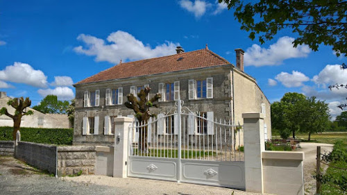 Lodge Domaine des Deux Tilleuls - gîte écologique La Rochelle Marais Poitevin Saint-Georges-du-Bois