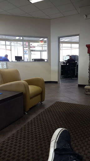 Ford Dealer «Gary Crossley Ford», reviews and photos, 8050 N Church Rd, Kansas City, MO 64158, USA