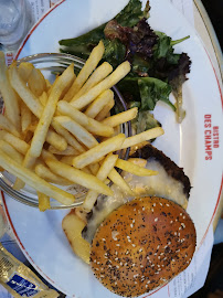 Hamburger du Restaurant Bistro des Champs à Paris - n°12