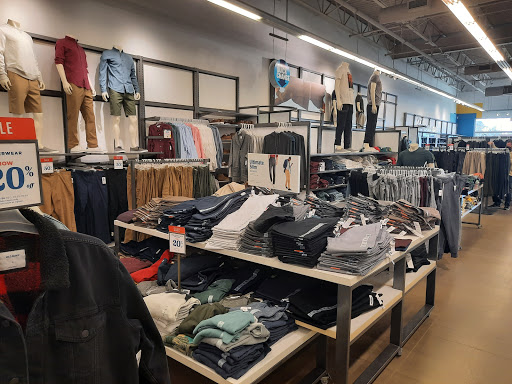 Clothing Store «Old Navy», reviews and photos, 400 S State Rd, Springfield, PA 19064, USA