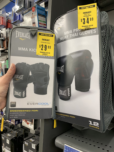 Sporting Goods Store «Big 5 Sporting Goods - Chino Hills», reviews and photos, 3975 Grand Ave, Chino, CA 91710, USA