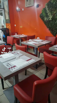 Atmosphère du Restaurant africain Hadja Bôbo Nabe à Lourdes - n°5