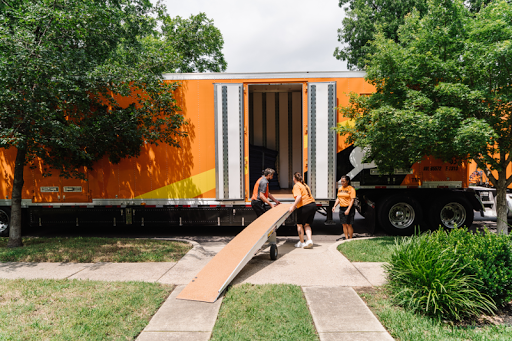 Moving Company «Colonial Van and Storage», reviews and photos, 6001 88th St, Sacramento, CA 95828, USA