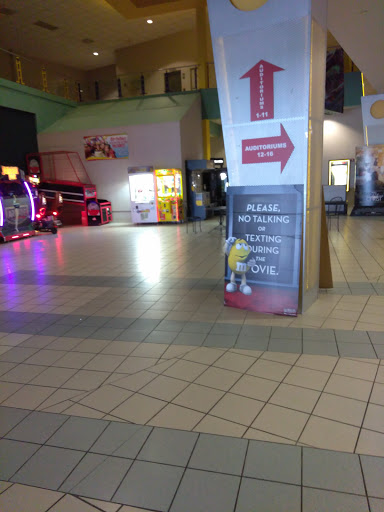 Movie Theater «Regal Cinemas Park Place 16 & RPX», reviews and photos, 7200 US-19, Pinellas Park, FL 33781, USA