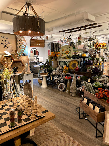 Home Goods Store «Real Deals On Home Decor», reviews and photos, 75 Westgate Dr NE, Newark, OH 43055, USA