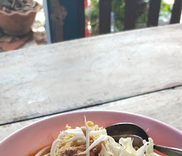 ขนมจีนป้าหลง photo