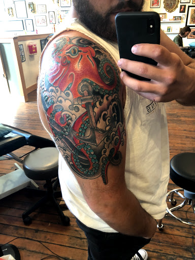 Tattoo Shop «Icon Tattoo Studio», reviews and photos, 813 N Russell St, Portland, OR 97227, USA