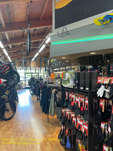 Bicycle Store «Encina Bicycle Center», reviews and photos, 2901 Ygnacio Valley Rd, Walnut Creek, CA 94598, USA