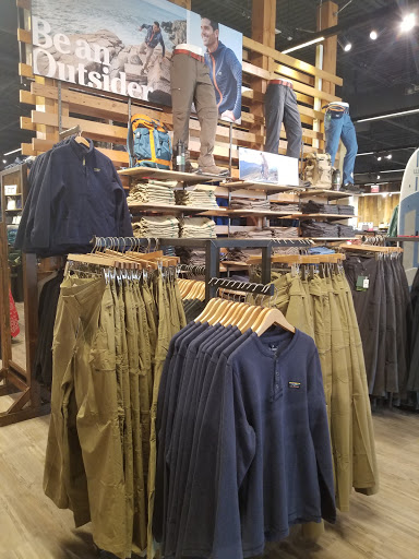 Clothing Store «L.L. Bean», reviews and photos, 25225 Cedar Rd, Lyndhurst, OH 44124, USA