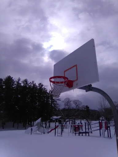 Golf Course «Amesbury Pines Disc Golf Course», reviews and photos, Highland St, Amesbury, MA 01913, USA