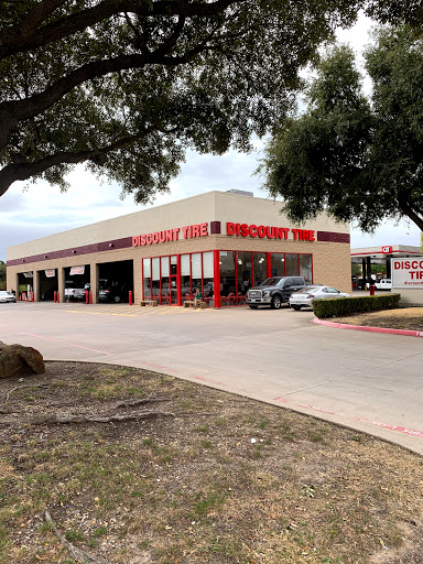 Tire Shop «Discount Tire Store - Dallas, TX», reviews and photos, 2976 Forest Ln, Dallas, TX 75234, USA