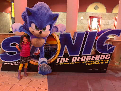 Movie Theater «Regal Cinemas Bridgeport Village 18 & IMAX», reviews and photos, 7329 SW Bridgeport Rd, Tigard, OR 97224, USA