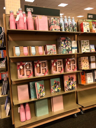 Book Store «Barnes & Noble», reviews and photos, 1315 E Gladstone St, Glendora, CA 91740, USA