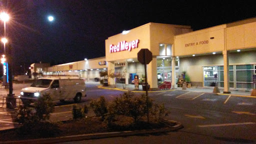 Grocery Store «Fred Meyer», reviews and photos, 14700 SE McLoughlin Blvd, Milwaukie, OR 97267, USA
