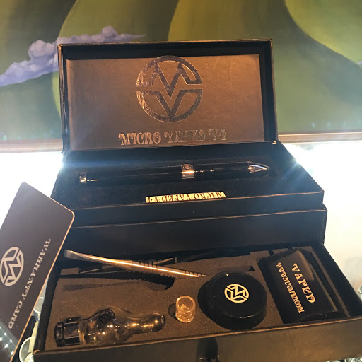 Tobacco Shop «Happy Clouds Smoke Shop», reviews and photos, 7205 N Lamar Blvd #200, Austin, TX 78752, USA