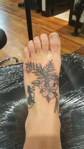 Tattoo Shop «Hopeless Ink Tattoo & Piercing», reviews and photos, 2308 Main St, Vancouver, WA 98660, USA