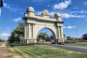 Arch of Victory Memorial image