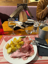 Raclette du Restaurant français La Casserole à Val-d'Isère - n°20