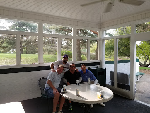 Golf Club «Indian Hill Club», reviews and photos, 1 N Indian Hill Rd, Winnetka, IL 60093, USA