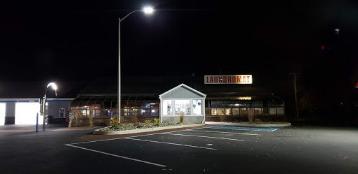 Car Wash «Foam & Wash Car Wash, Dog Wash & Laundromat», reviews and photos, 1520 U.S. 9, Wappingers Falls, NY 12590, USA