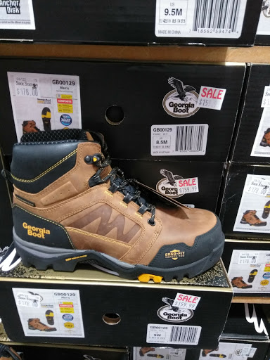 Shoe Store «Shoe Station», reviews and photos, 741 C Hilcrest Road, Mobile, AL 36695, USA