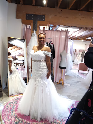 Tuxedo Shop «The Wedding Bell», reviews and photos, 2609 6th Ave, Tacoma, WA 98406, USA