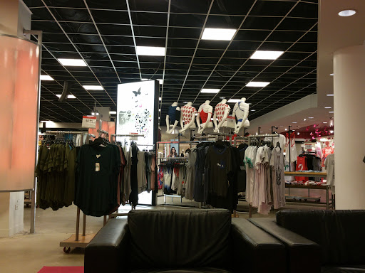 Shoe Store «Finish Line», reviews and photos, 2801 Stevens Creek Blvd, Santa Clara, CA 95050, USA