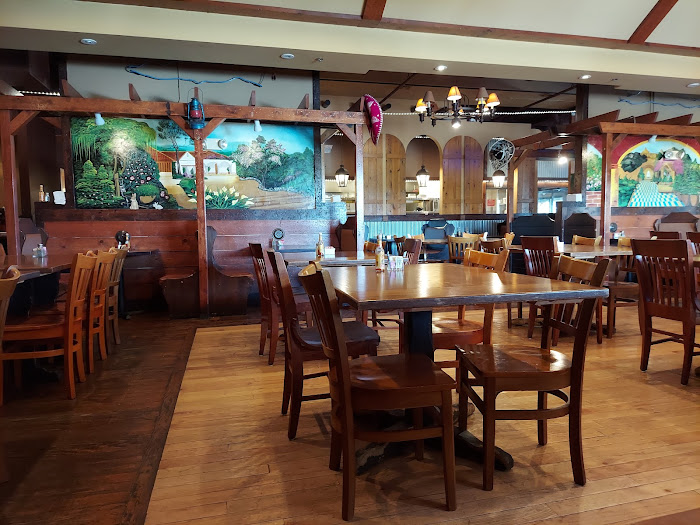 Mexican restaurant near Hotel O Dilley Main St TX