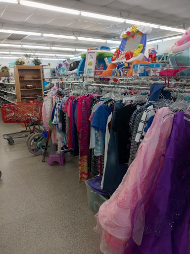 Thrift Store «Gulfside Hospice Thrift Shoppe», reviews and photos, 36524 FL-54, Zephyrhills, FL 33542, USA