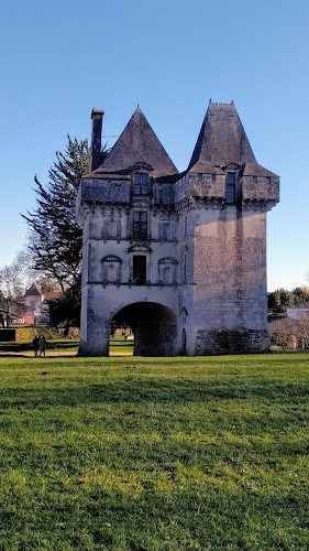 attractions Château de Matha Matha