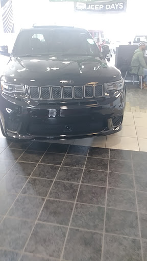 Car Dealer «South Chicago Dodge Chrysler Jeep», reviews and photos, 7340 S Western Ave, Chicago, IL 60636, USA