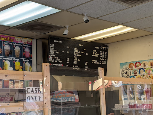 Donut Shop «Westside Donuts & Croissants», reviews and photos, 11277 California Route 2, Los Angeles, CA 90025, USA