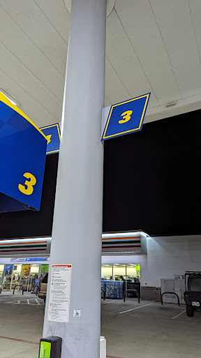 Convenience Store «Stripes», reviews and photos, 514 Sun Valley Blvd, Hewitt, TX 76643, USA