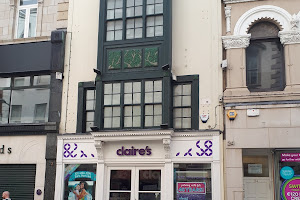 Claire's