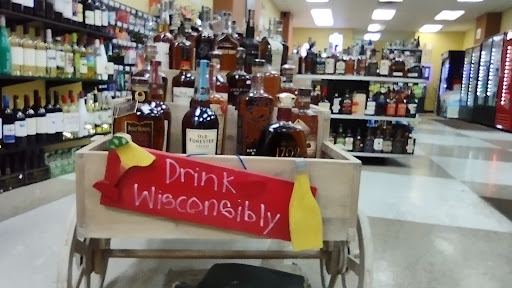 Convenience Store «Convenience Plus», reviews and photos, 308 E Wisconsin Ave, Milwaukee, WI 53202, USA