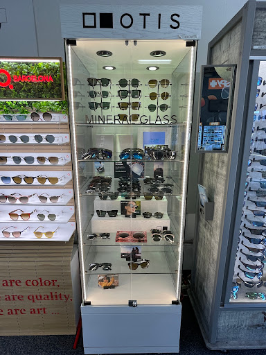 Sunglasses Store «Sunglass & Optical Warehouse», reviews and photos, 3450 Kurtz St, San Diego, CA 92110, USA