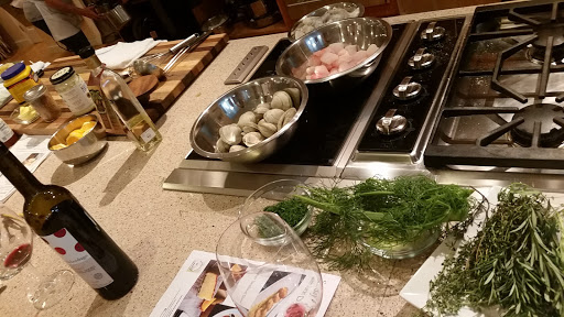 Kitchen Supply Store «The Seasoned Gourmet», reviews and photos, 5500 Market St #110, Wilmington, NC 28405, USA