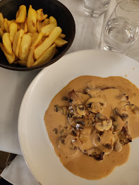 Sauce aux champignons du Restaurant français Le Caveau 30 à Cannes - n°3