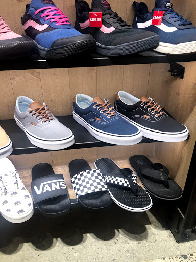 Shoe Store «Vans», reviews and photos, 3393 Peachtree Rd NE #3110a, Atlanta, GA 30326, USA