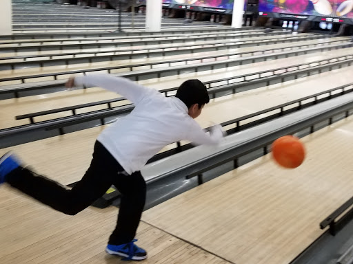 Bowling Alley «Shell Lanes», reviews and photos, 1 Bouck Ct, Brooklyn, NY 11223, USA