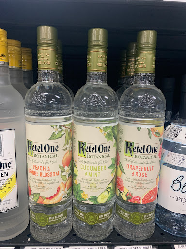 Liquor Store «Grand Liquors», reviews and photos, 1328 Grand Ave, Waukegan, IL 60085, USA